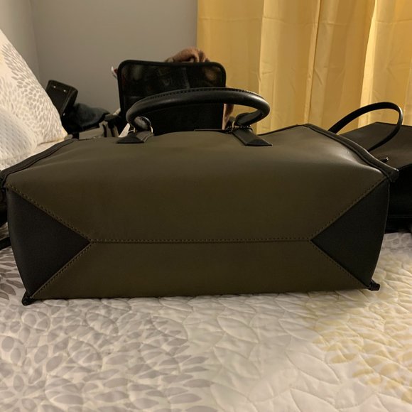 NWT Coach Legacy Leather Tote Bag - Picture 5 of 5